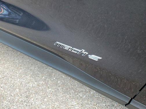 2022 Ford Mustang Mach-E Select