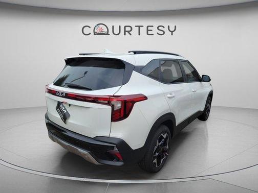Snow White Pearl 2026 Kia Seltos S