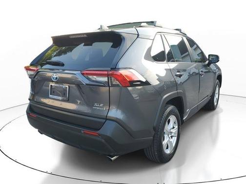 2020 Toyota RAV4 Hybrid XLE
