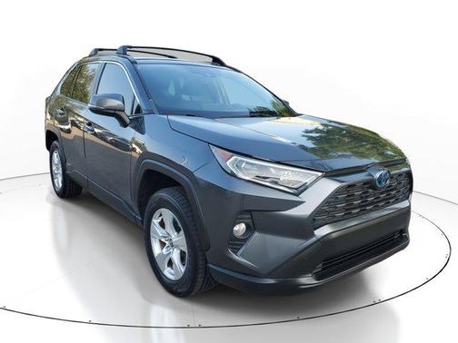 2020 Toyota RAV4 Hybrid XLE