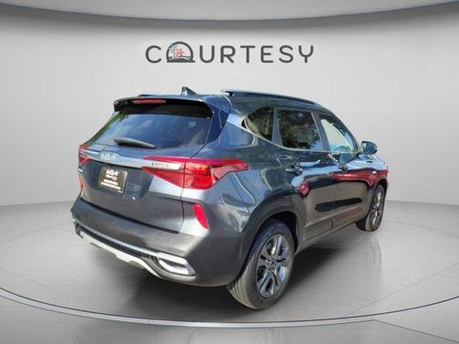 Gravity Gray 2023 Kia Seltos S