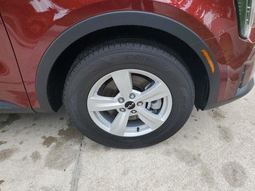2025 Kia Sorento LX