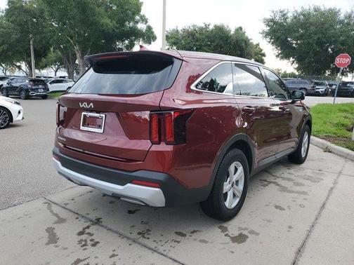 2025 Kia Sorento LX
