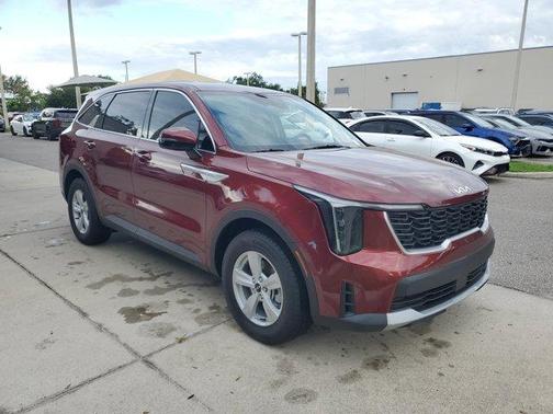 2025 Kia Sorento LX
