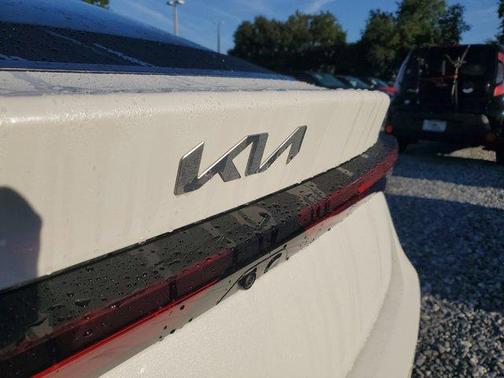2025 Kia K5 EX