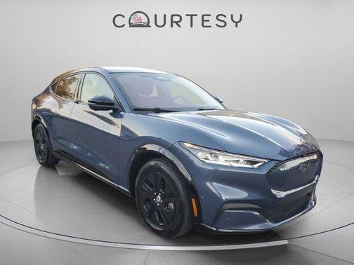 2021 Ford Mustang Mach-E California Route 1