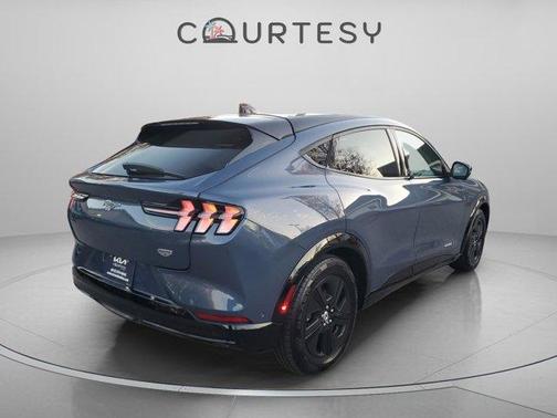 2021 Ford Mustang Mach-E California Route 1