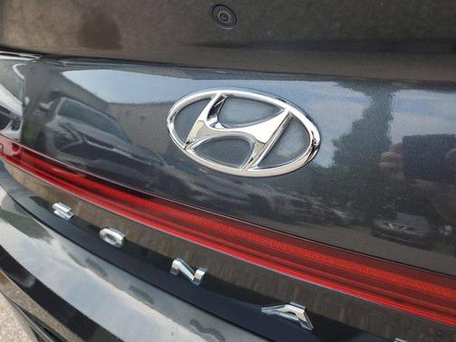 2022 Hyundai SONATA SE