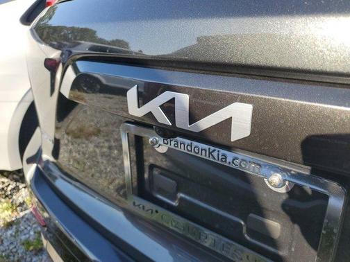 2025 Kia Niro SX