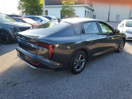 2025 Kia K4