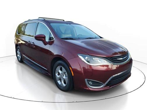 2018 Chrysler Pacifica Hybrid Touring L