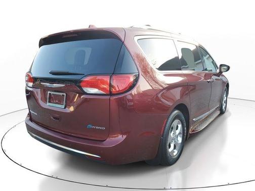2018 Chrysler Pacifica Hybrid Touring L