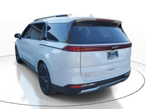 2024 Kia Carnival SX