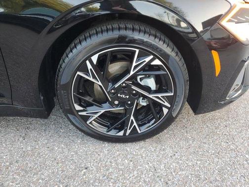 Aurora Black Pearl 2025 Kia K5 GT-Line