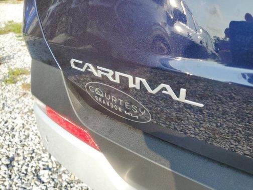 2025 Kia Carnival LXS