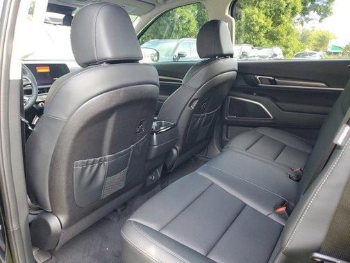 2025 Kia Telluride LX