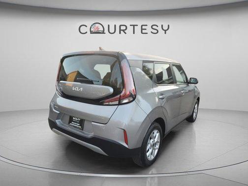 Steel Gray 2024 Kia Soul LX