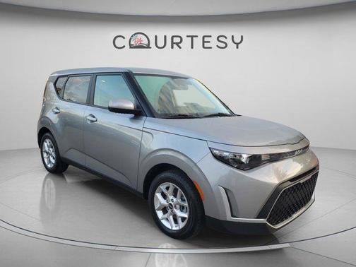 Steel Gray 2024 Kia Soul LX