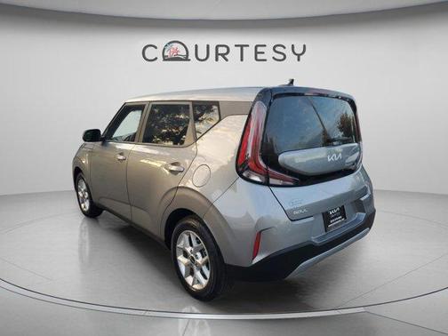 Steel Gray 2024 Kia Soul LX