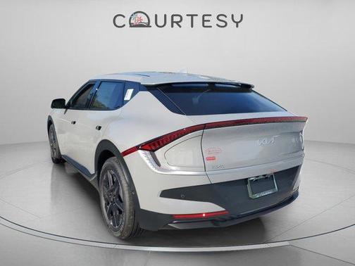 2025 Kia EV6 Light Long Range