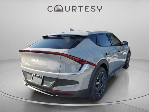 2025 Kia EV6 Light Long Range