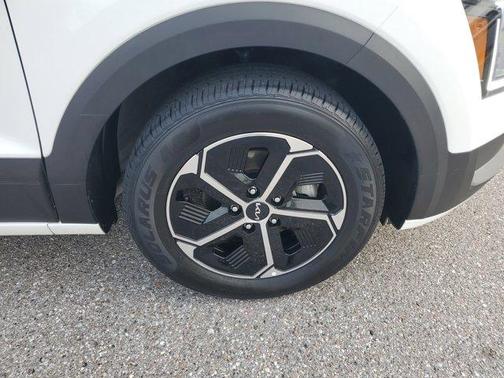 2023 Kia Niro EX
