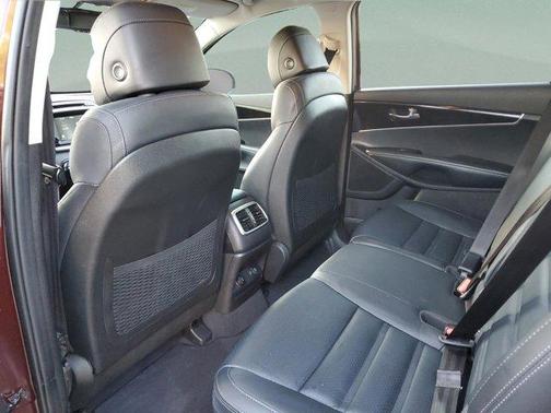 Sangria Red 2017 Kia Sorento LX