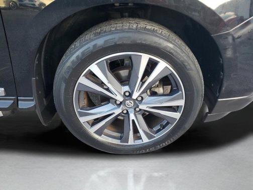 2020 Nissan Pathfinder Platinum