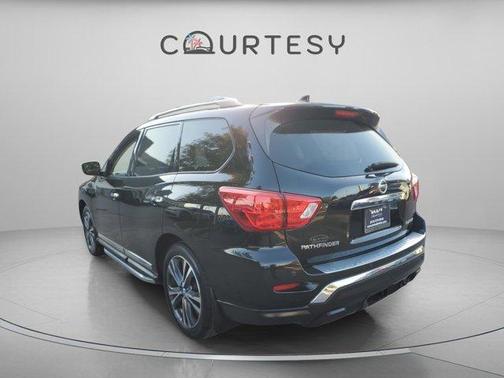 2020 Nissan Pathfinder Platinum