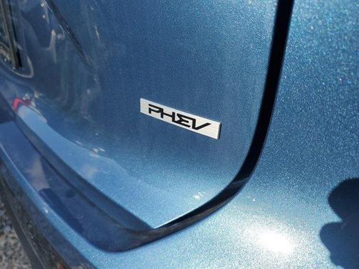 2025 Kia Niro Plug-In Hybrid SX Touring