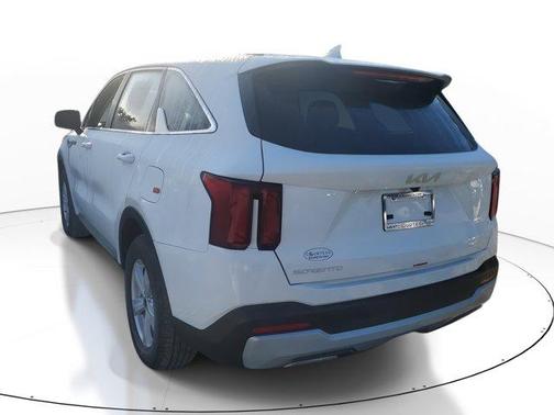 2025 Kia Sorento LX