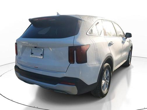 2025 Kia Sorento LX