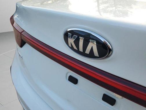 Clear White 2021 Kia Forte LXS