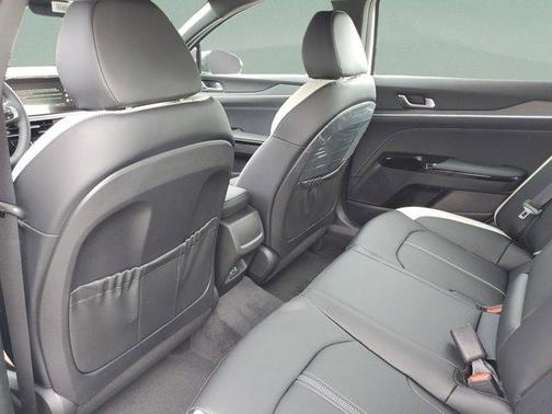 Snow White Pearl 2026 Kia K5 GT-Line