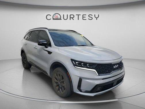 Wolf Gray 2022 Kia Sorento SX