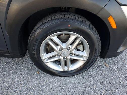 2022 Hyundai KONA SE