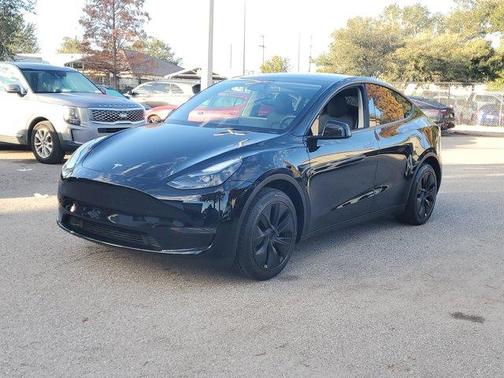 2025 Tesla Model Y Long Range