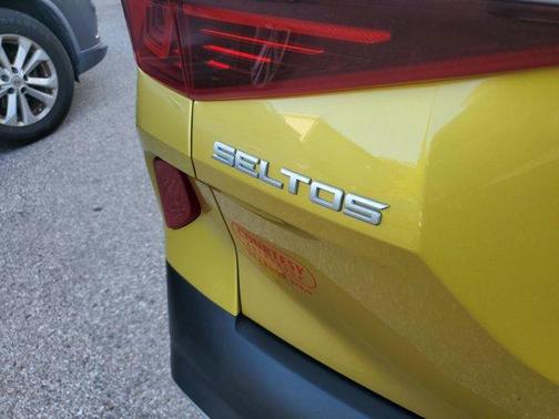 2023 Kia Seltos S