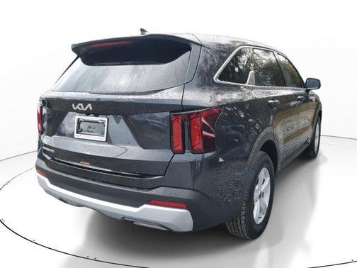 2025 Kia Sorento LX