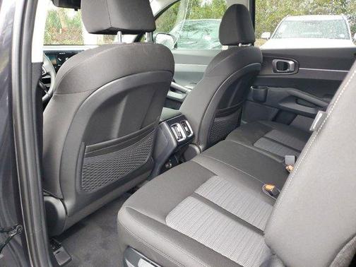 2025 Kia Sorento LX
