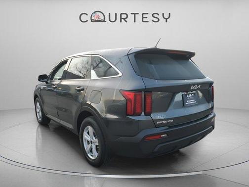 2023 Kia Sorento LX