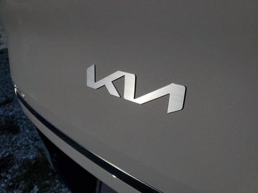 2025 Kia EV6 Wind