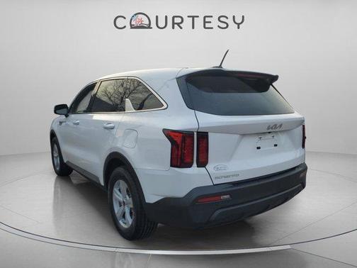 2023 Kia Sorento LX