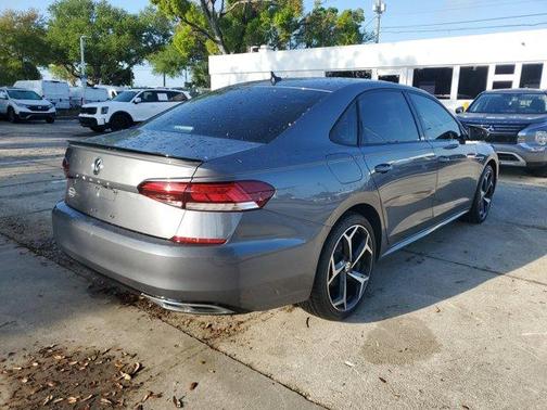 2020 Volkswagen Passat 2.0T R-Line