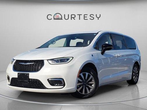 2024 Chrysler Pacifica Hybrid Select