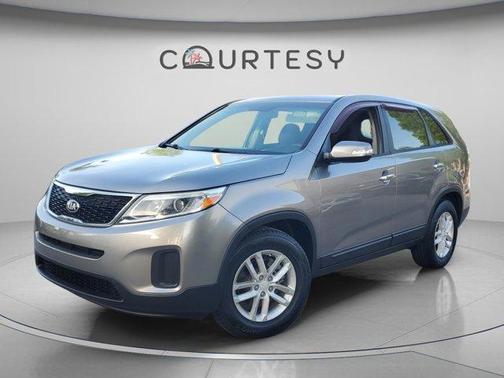 Titanium Silver 2015 Kia Sorento LX