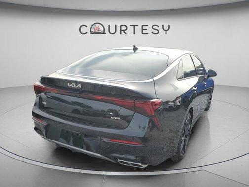Aurora Black Pearl 2026 Kia K5 GT