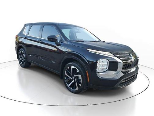 2022 Mitsubishi Outlander ES