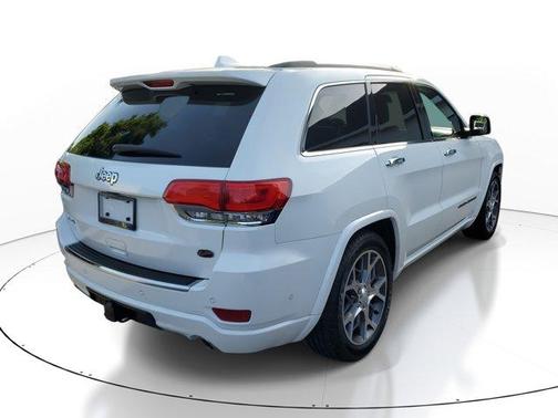 2020 Jeep Grand Cherokee Overland