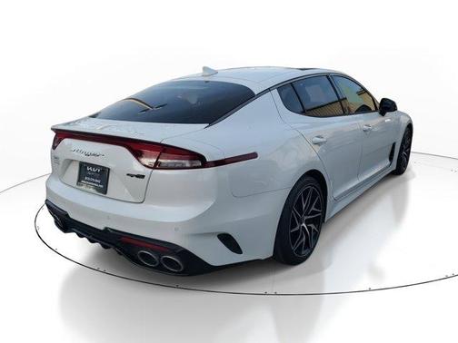 2022 Kia Stinger GT-Line